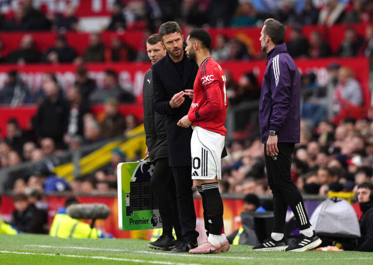 Hiába a hatalmas győzelem a City ellen, megint edzőt válthat a Manchester United