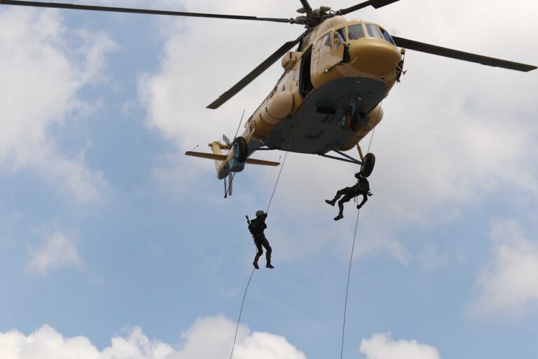 Több mint 150 templomi hívet raboltak el – motorokat kérnek váltságdíjnak