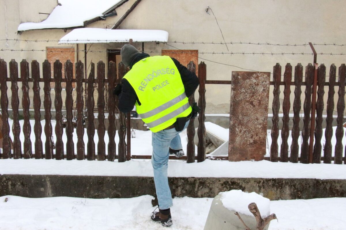 Közleményt adott ki a rendőrség – két 17 éves fiatalra bukkantak a dermesztő hidegben