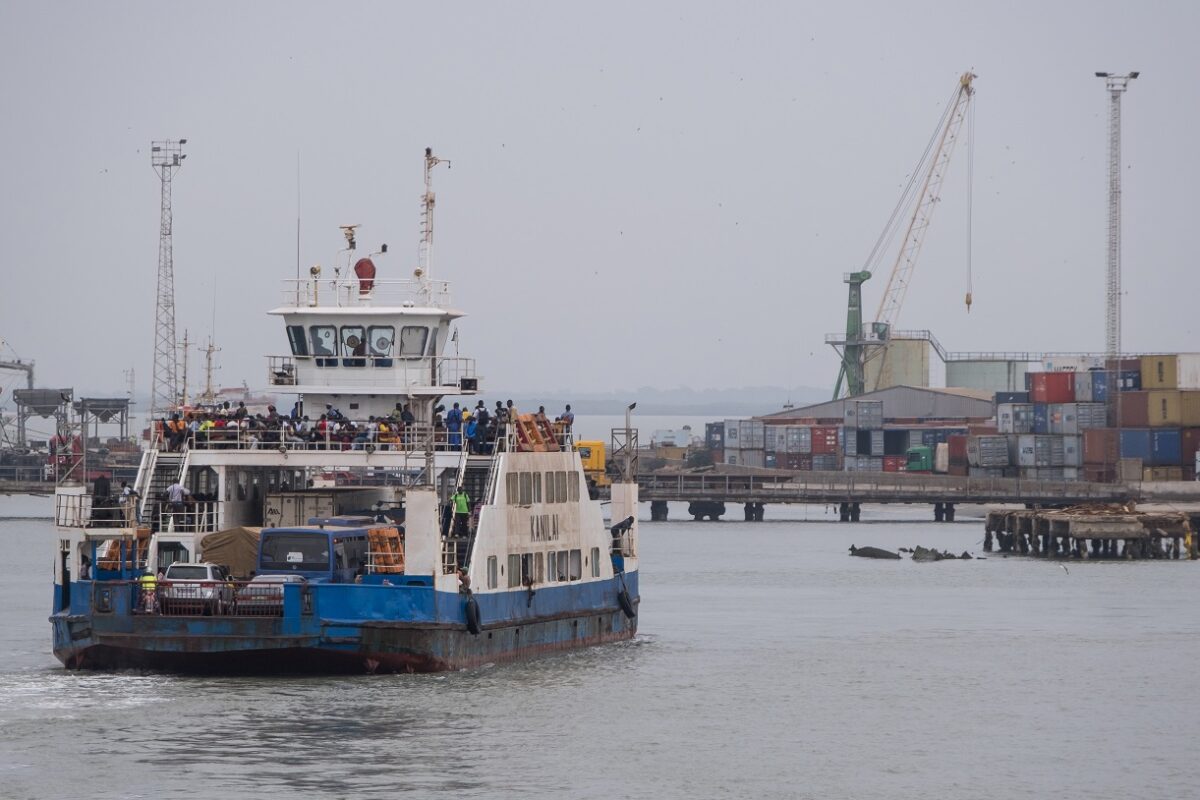 Már legkevesebb 31 áldozata van az éjjeli hajókatasztrófának