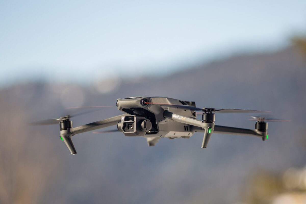 Életveszélyes drónozó férfit fogtak a rendőrök Vecsésen