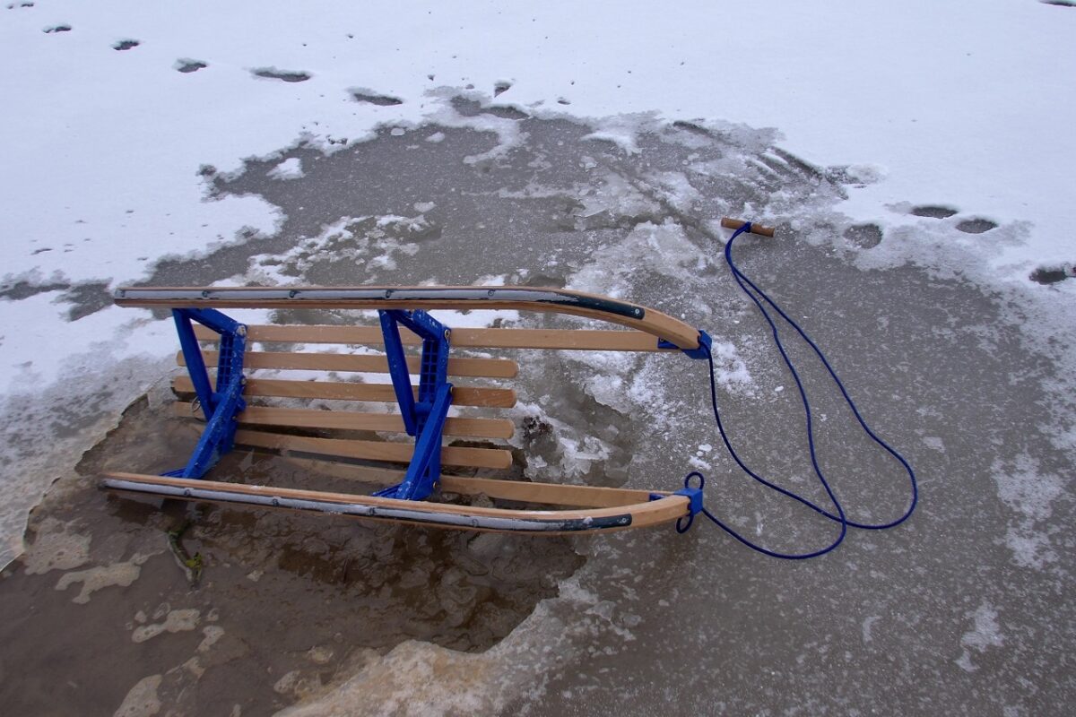 Szánkózás közben mentette meg a 95 éves nyugdíjas életét egy szabadnapos rendőr