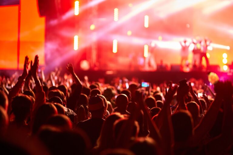 Fantasztikus hírre ébredhettek a magyar diákok – régóta várt lehetőséget kapnak