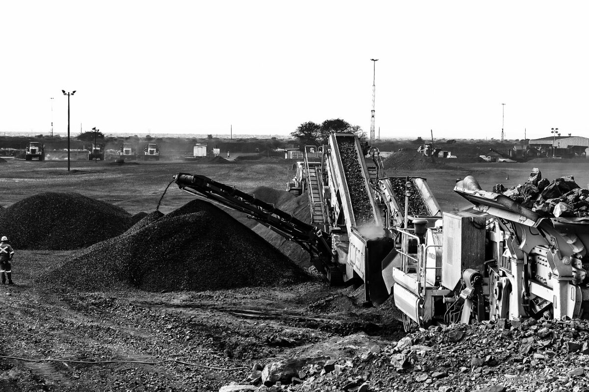 Katasztrofális bányabaleset történt – eddig több mint 200 halottról tudni