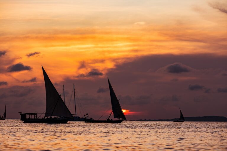 Hajókatasztrófa történt – eddig 25 halottról tudni, 14 embert nem találnak