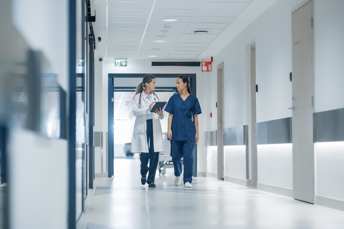 Így küzd az életéért a bátor 1 éves kislány – agresszív agydaganata van