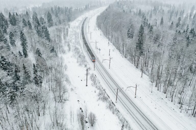 Azonnali közleménnyel indította a szerdát a MÁV a súlyos hóhelyzet miatt