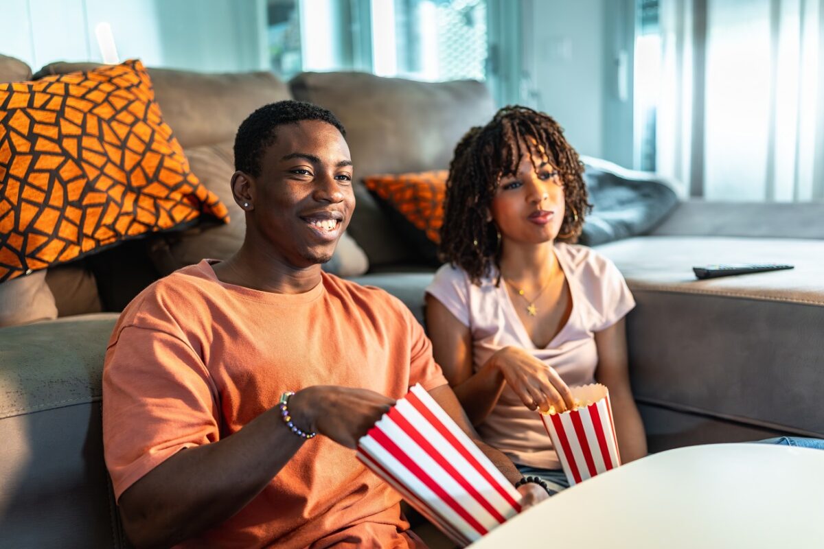 Ez a sci‑fi 100%-os értékeléssel hódít, ami tökéletes választás a Pluribus rajongóinak