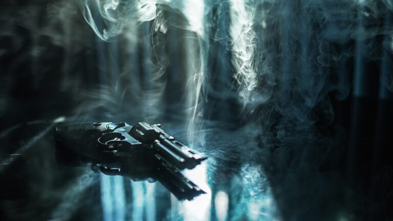 Egy bíróra és feleségére támadtak a saját otthonukban