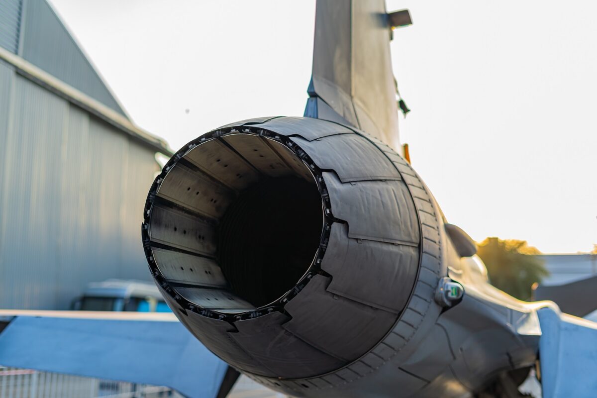 Riasztást adtak ki Romániában – azonnal felszálltak az F-16-osok