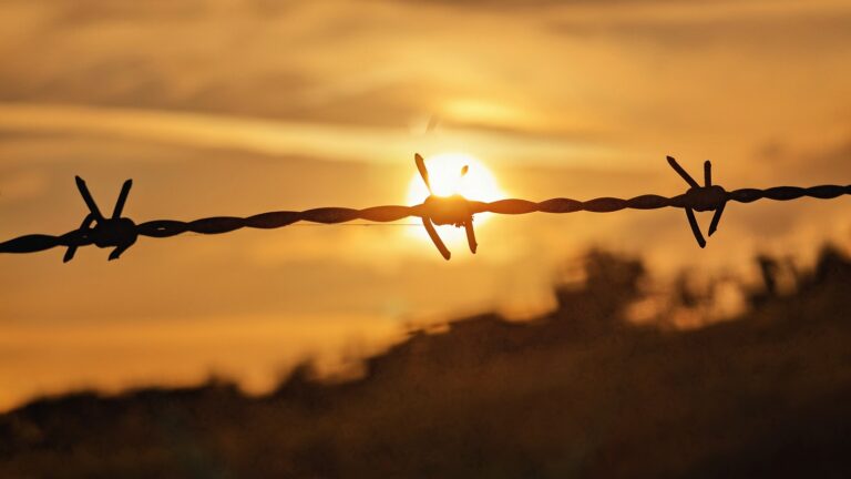 Egy börtöntiszt a nyugdíjas búcsúztatása után néhány órával halt meg egy balesetben