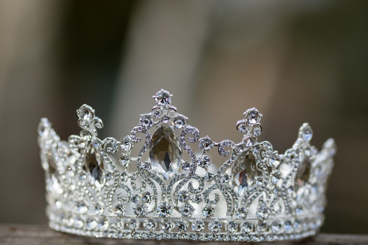 Tragikus balesetben meghalt a 21 éves szépségkirálynő