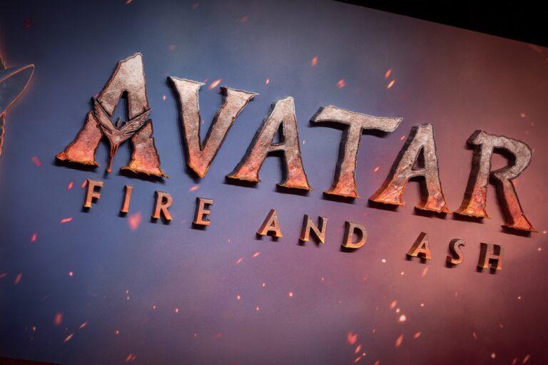 Továbbra is ömlik a pénz az Avatar 3-ból – rengeteg dollárt termel a sci-fi