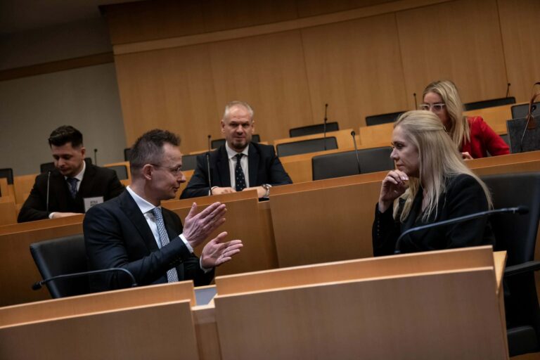 Soron kívüli rendkívüli bejelentést tett Magyarország kormánya csütörtök délután