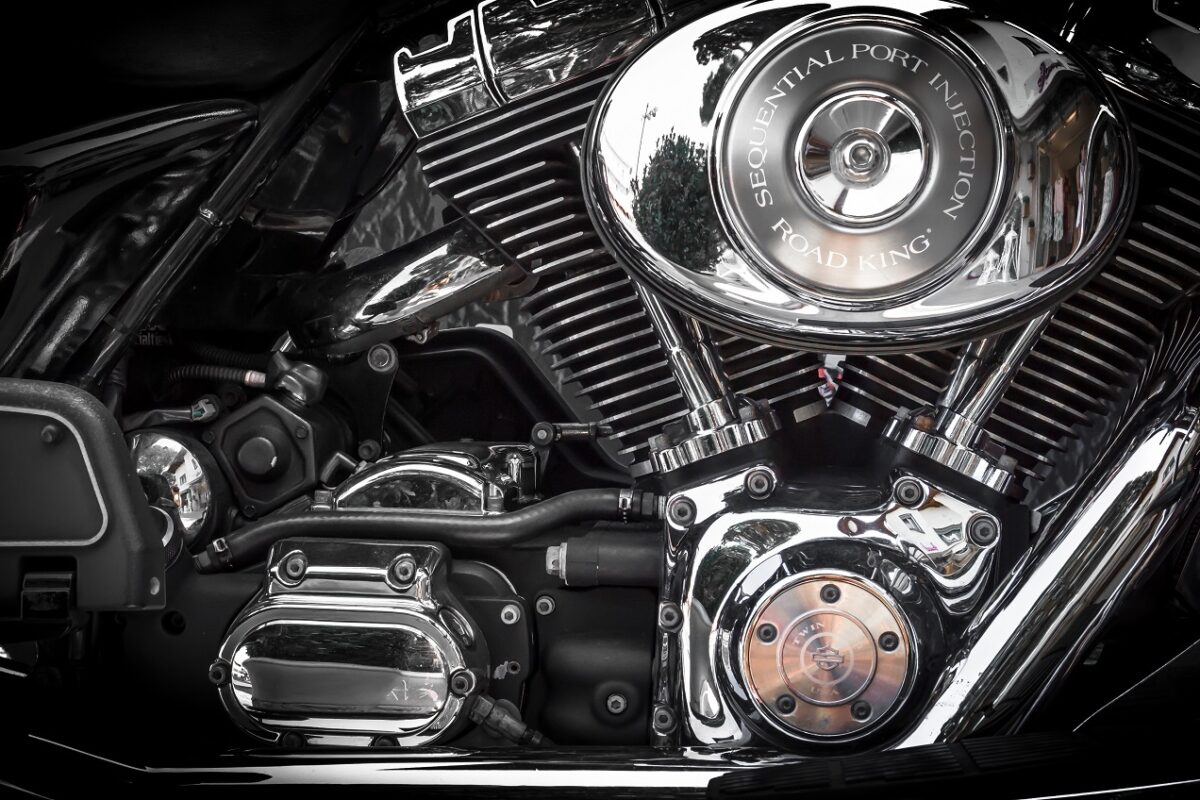 Tom Hardy motoros drámája jobb, mint valaha