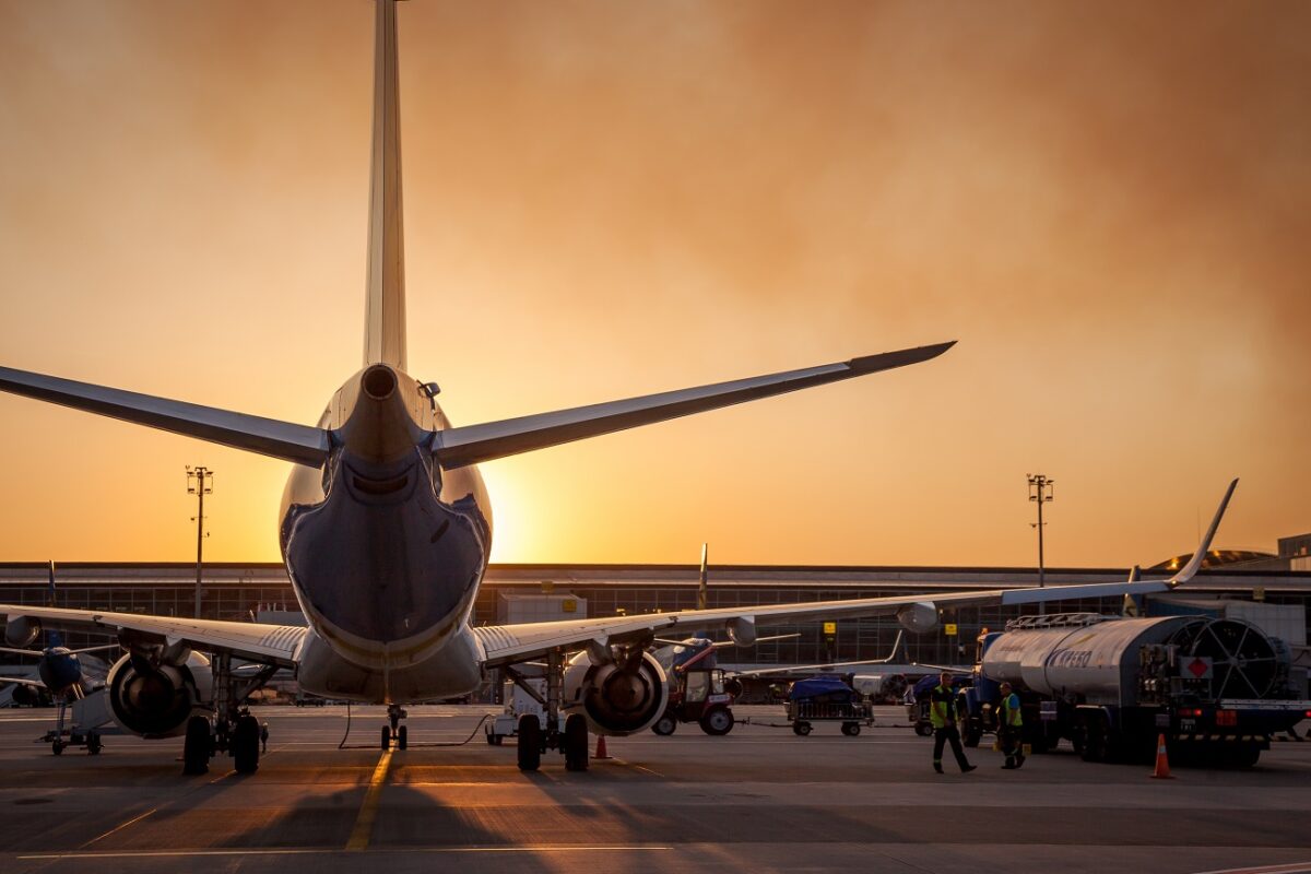 Hányó és sikoltozó utasok a leszállás előtt – rendkívüli helyzet állt elő
