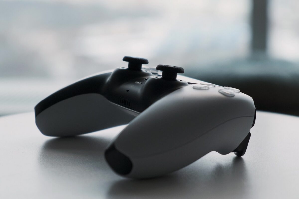 A PlayStation Plus egyik legjobb trilógiája most teljesen ingyen érhető el