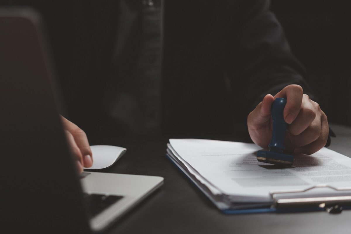 Azonnali bejelentés érkezett – már letartóztatásban van az ismert magyar alpolgármester