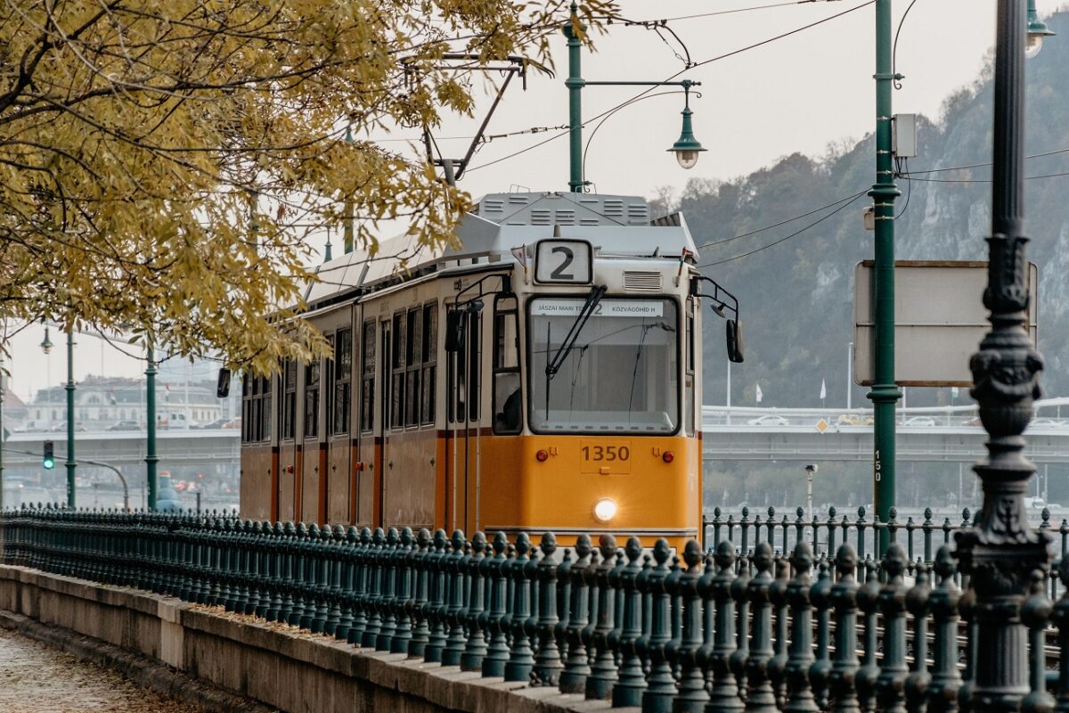 Itt a pénteki bejelentés – így keresnek jelenleg a magyarok