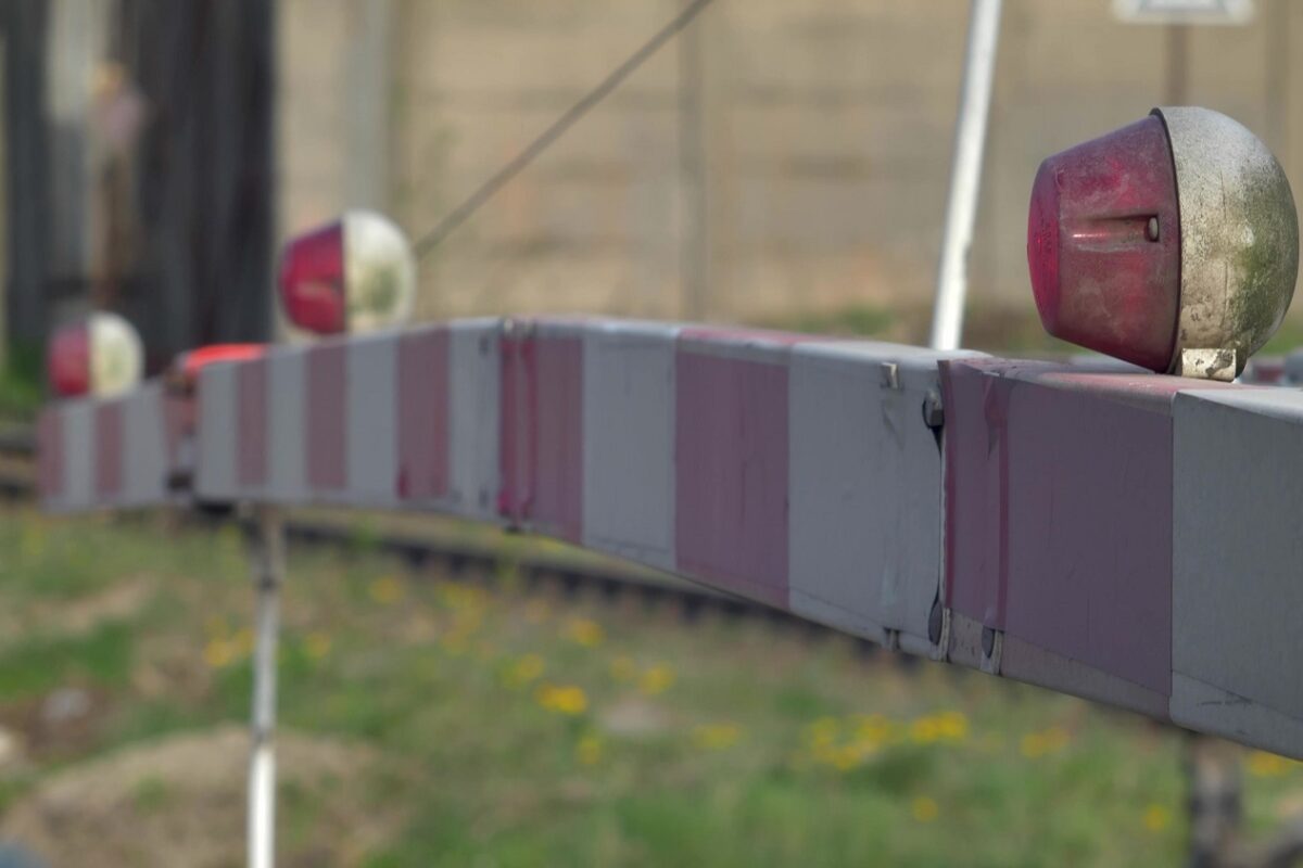 Elgázolt a vonat egy 33 éves férfit és egy 12 esztendős lányt