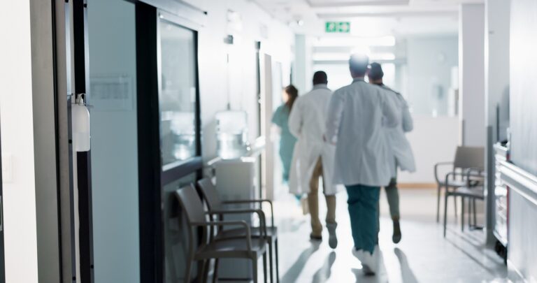 Megtalálták a nyomtalanul eltűnt édesanyát – nagyon sok a kérdőjel