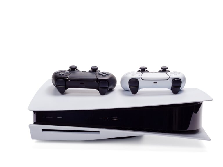 143 órás JRPG-játék érkezik a PS Plusra