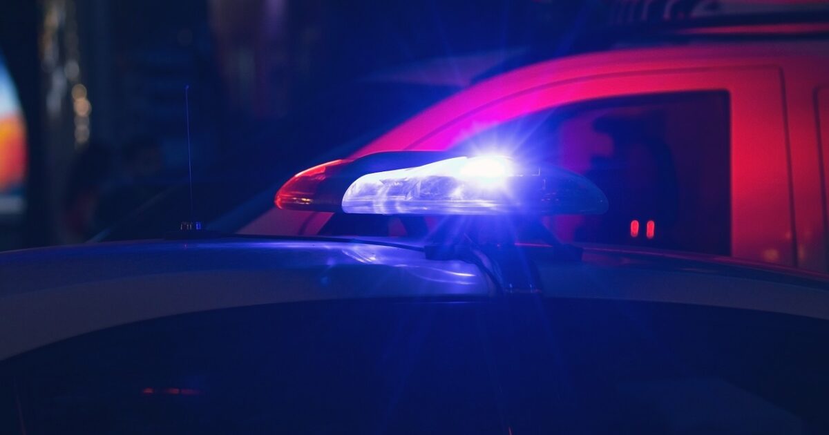 Ittasan csapta tűzcsapnak a BMW‑jét – a nő öltözéke felrobbantotta az internetet Kép