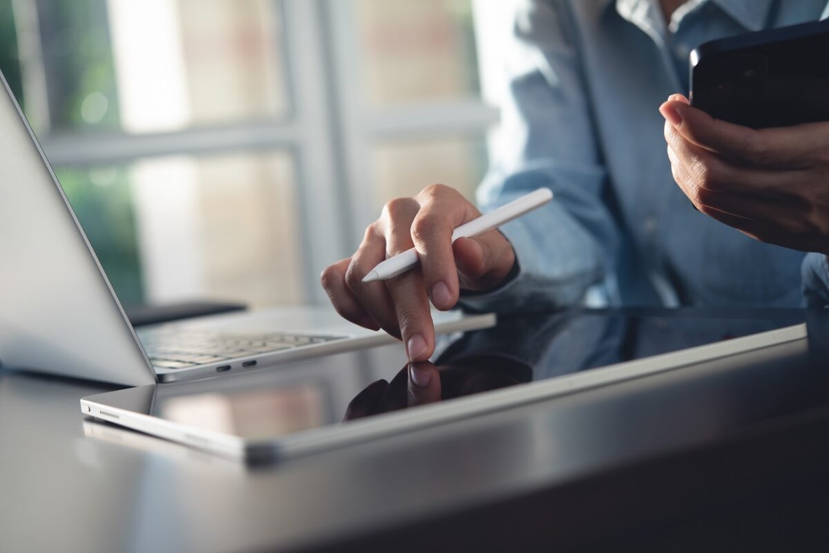 Leállítják az egyik kedvenc számítógépes programunkat – dühöngenek a felhasználók