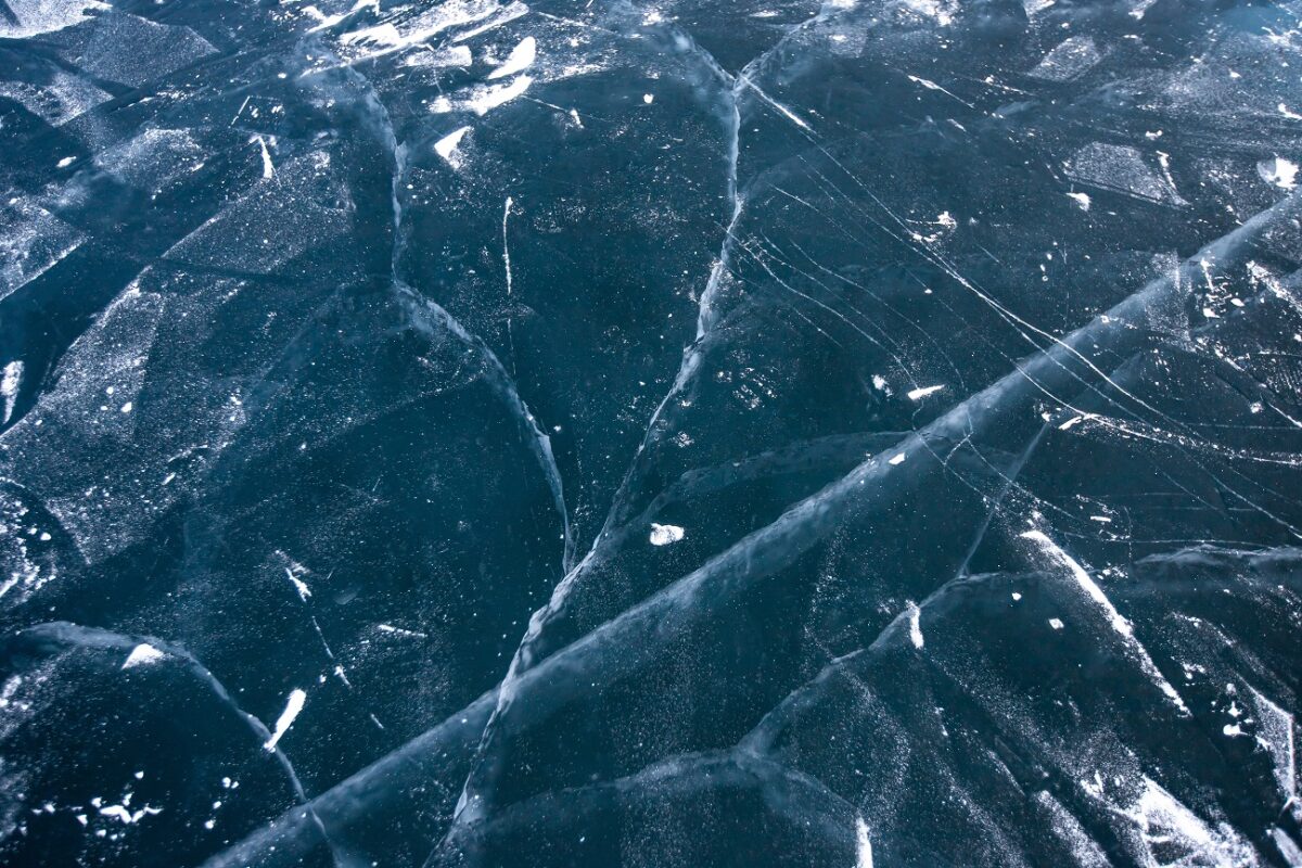 Másodperceken múlt az élete – rendőrök húzták ki a jéghideg vízből