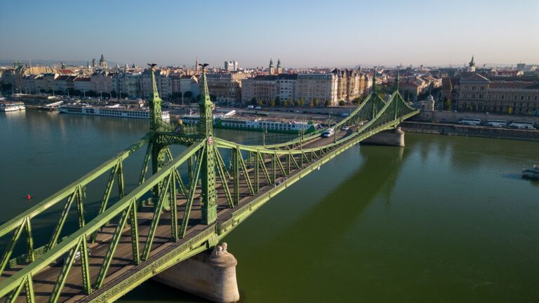 Rendesen kettészakad az ország időjárása szerdán, de már úton van a tavasz