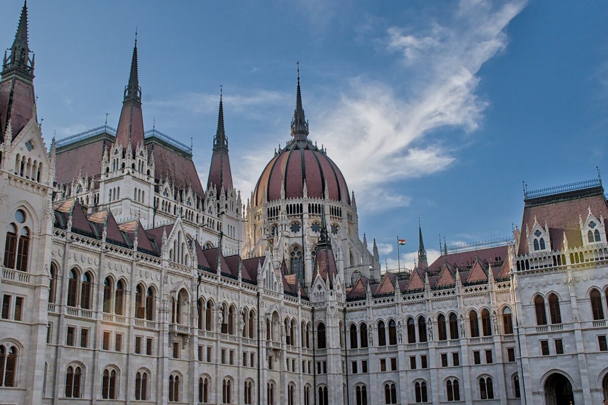 Befutott a magyar kormány szerdai nagy bejelentése – friss részletek a juttatásról