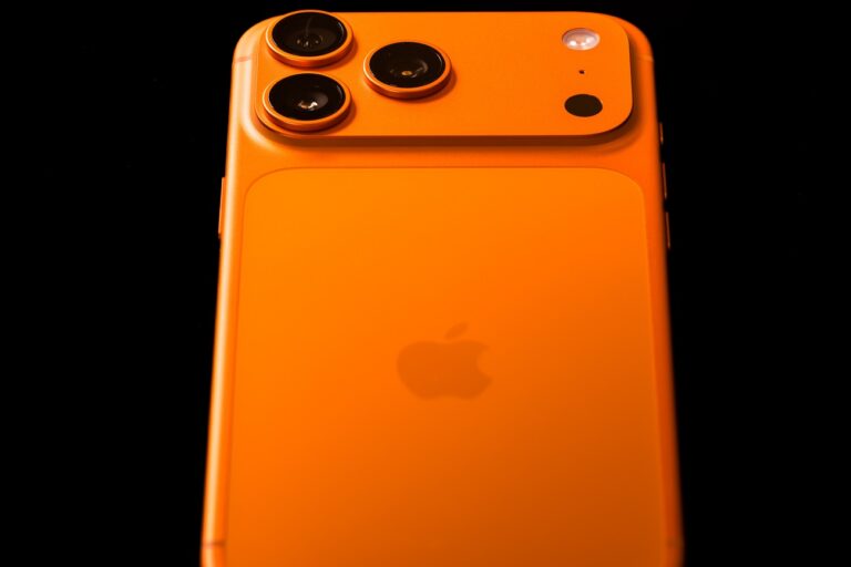 5 prémium okostelefon, ami méltó alternatívája lehet az iPhone‑nak