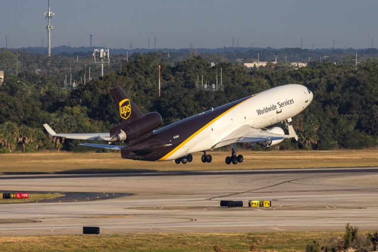 Pert indít az özvegy a légi-katasztrófa után