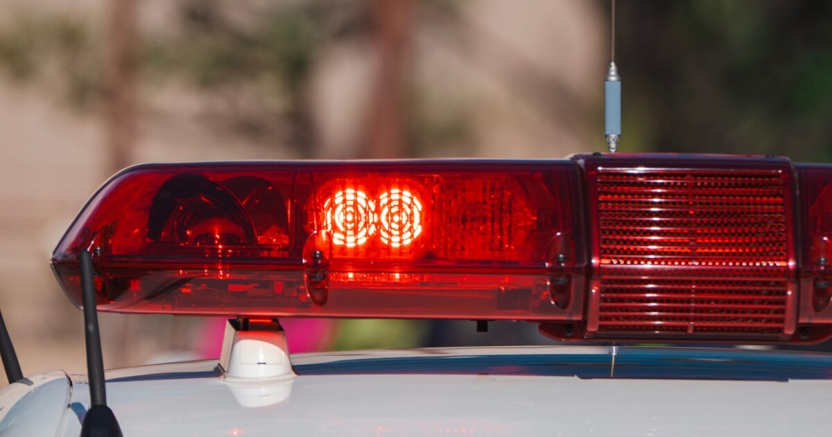 Meghalt egy 1 éves kisfiú, miután kiesett egy autóból – reagált a rendőrség Kép