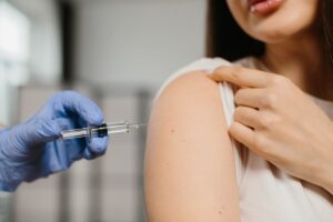 Súlyos az ügy – gyermekorvost és asszisztensét tartóztathatják le