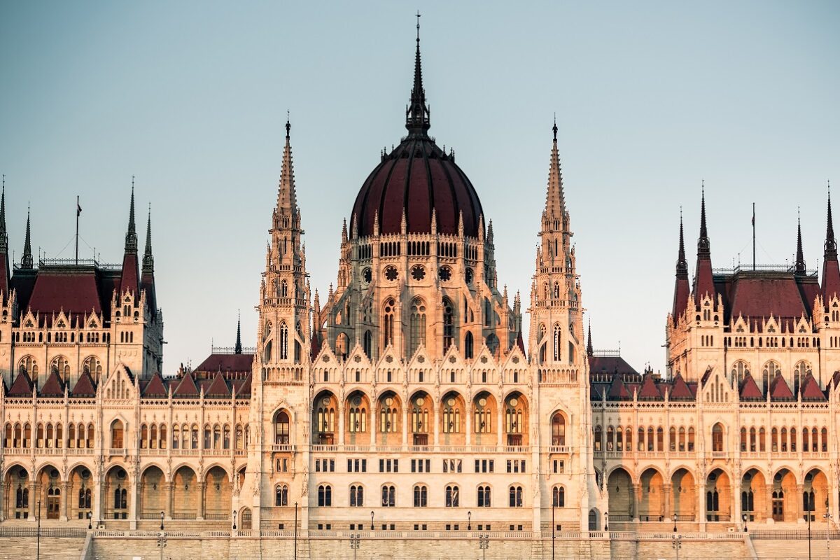 A magyar kormány rendkívüli bejelentése – megemelték a terrorfenyegetettség készültségi szintjét