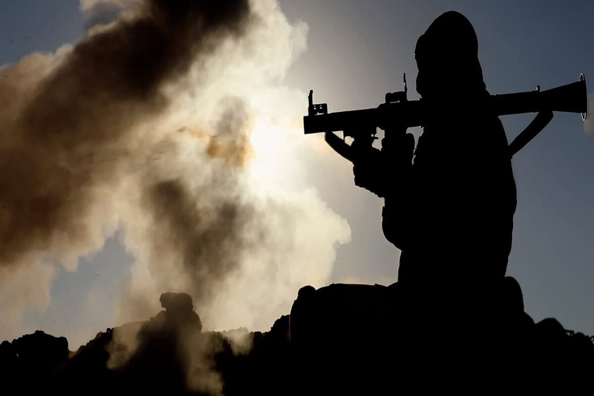 Úgy tűnik, elkezdődött – Irán lángokba borította az USA egyik hajóját