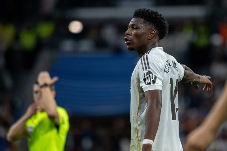 Hatalmas pénzekkel csábítja a Manchester United és a Liverpool a Real Madrid sztárját