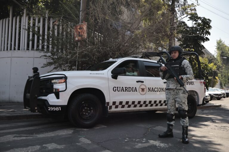 Aranykoporsóban temették el a rettegett mexikói kartellvezért