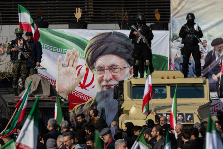 Izrael kiadta a parancsot – megindították a rendkívüli csapást Irán ellen