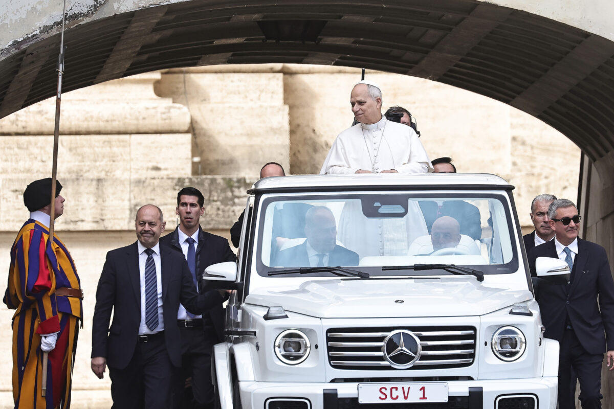 Rendkívüli bejelentést tett XIV. Leó pápa Irán kapcsán