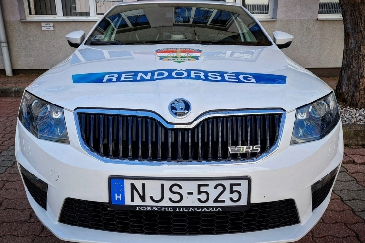 Leszorítás, büntetőfékezés, verekedés – és ez mind ugyanazon a helyszínen