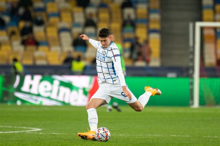 Fordulat az átigazolási piacon – Barcelonába igazolhat az Inter kulcsembere