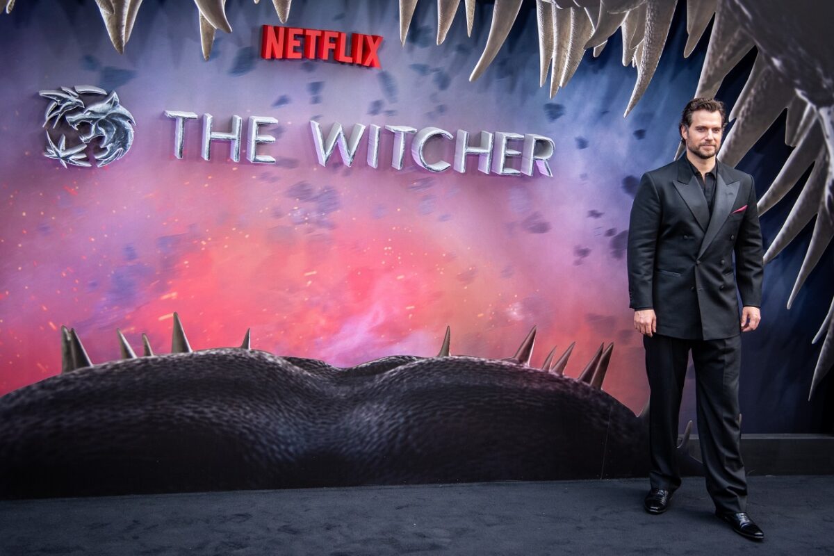 Henry Cavill most tényleg megcsinálja azt, ami a Vajáknál nem sikerült