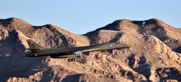 Ezt kaphatja a nyakába Irán – az USA felkészült, indulnak a gépek