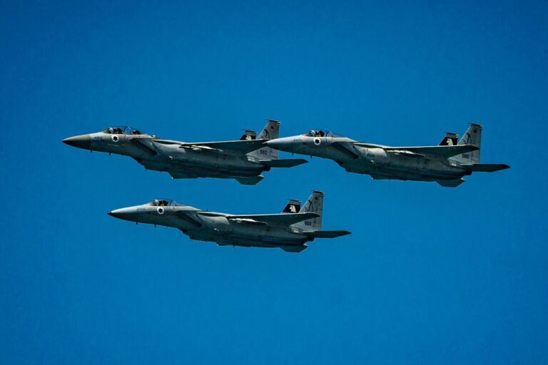 Pusztító erejű csapást mért Iránra Izrael – már jönnek a részletek