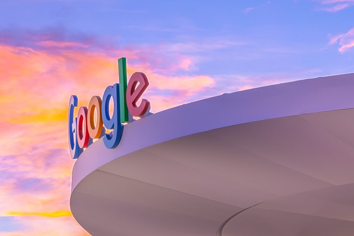 Kiszivárgott képek buktatták le a Google következő nagy dobását