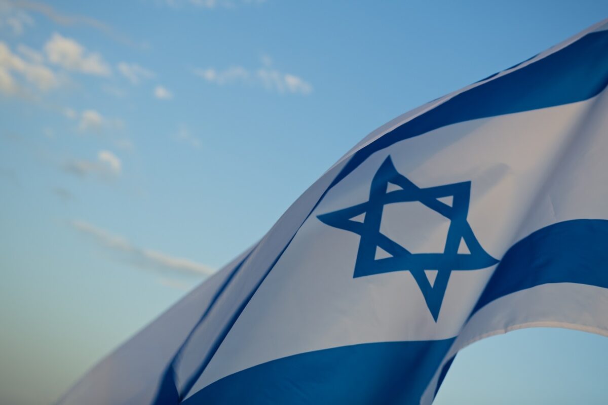 Azonnali csapásokat hajtott végre Izrael Irán ellen – folyamatosan jönnek a részletek