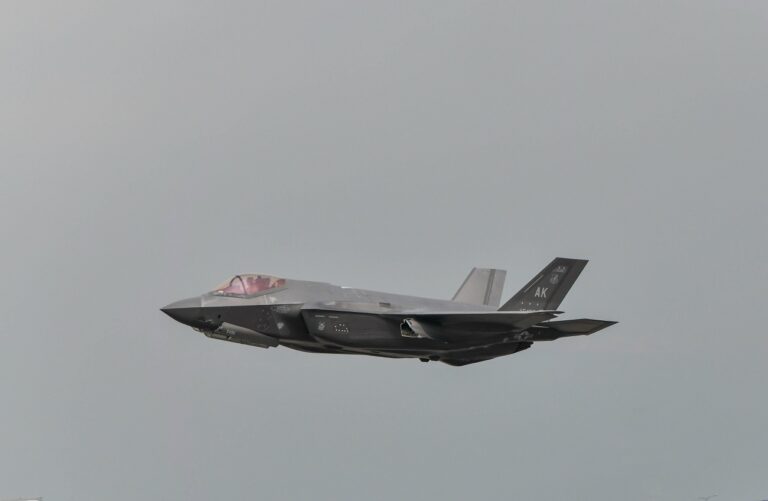 Példátlan lépésre készülhet az USA és Izrael Irán ellen – kiszivárogtak a részletek