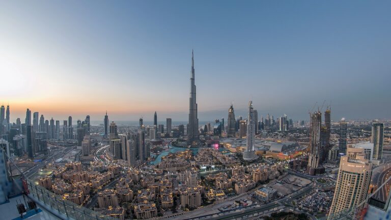 Rendkívüli riasztást adtak ki Dubajban, azonnali felszólítást kaptak az emberek